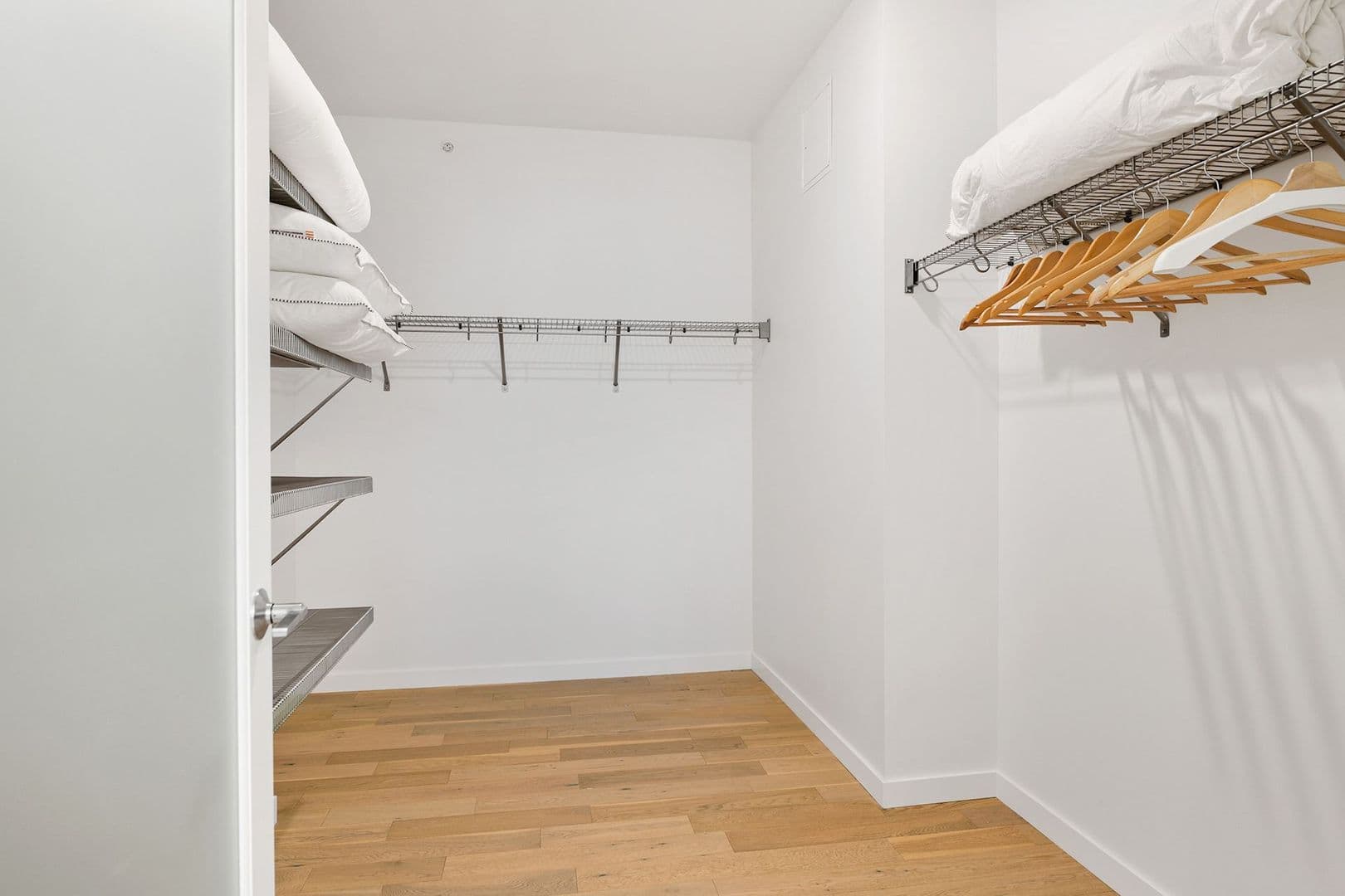 Minneapolis Apartment: 1420 W 32nd St