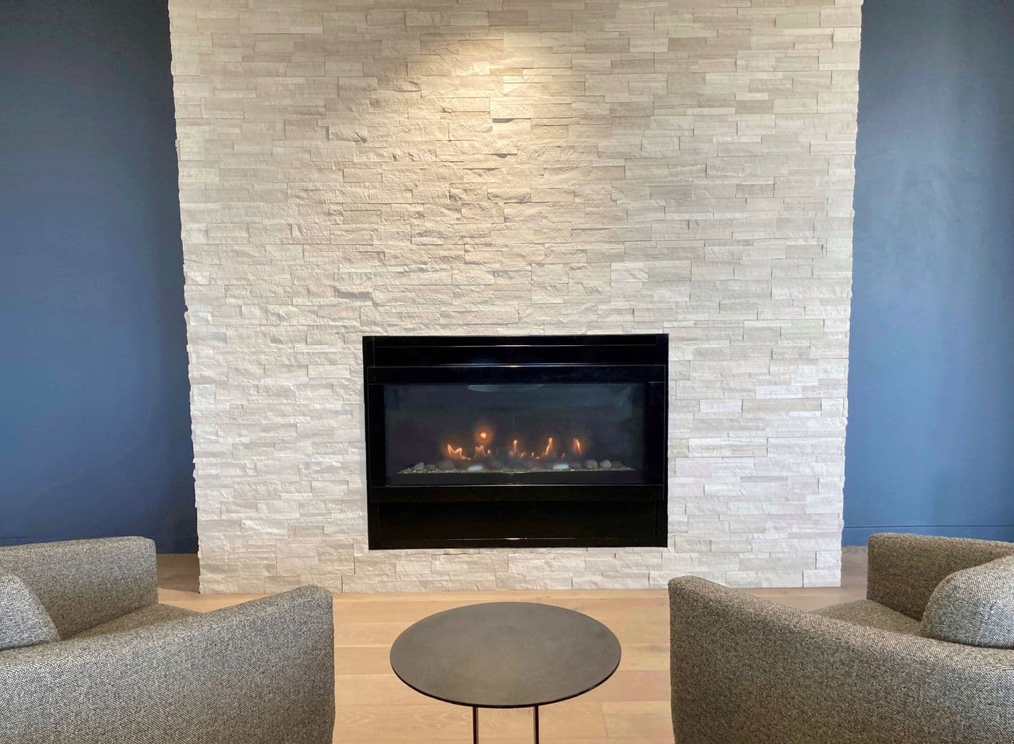 Bismarck Apartment: 120 E Avenue A