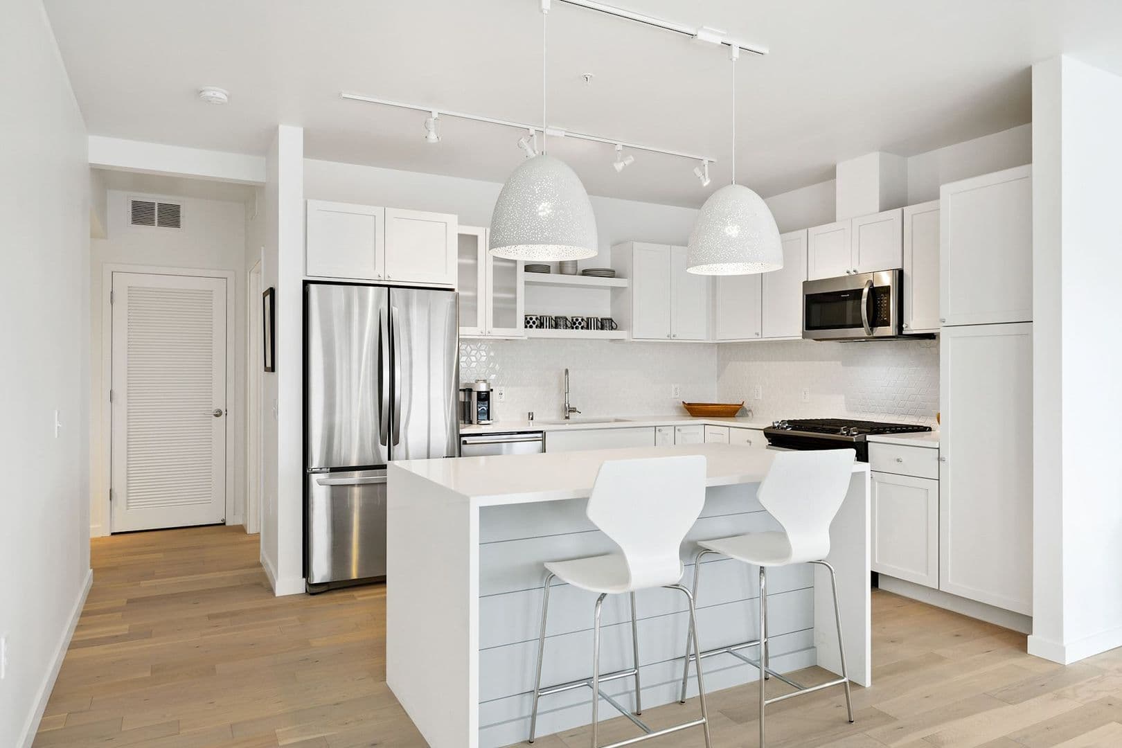 Minneapolis Apartment: 1420 W 32nd St