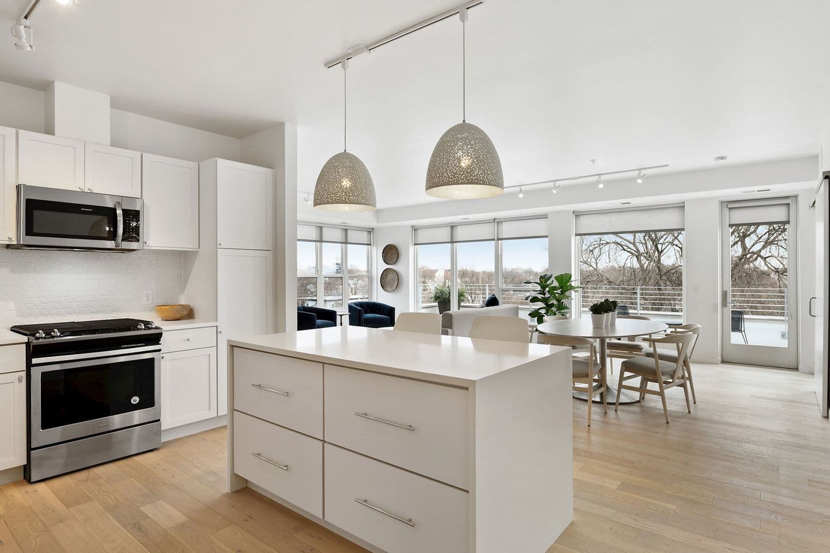 Minneapolis Apartment: 1420 W 32nd St