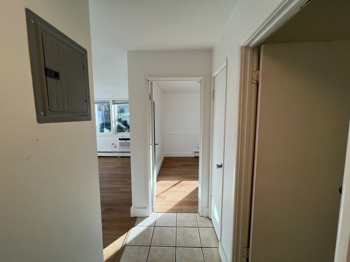 Minneapolis Condo: 2212 Aldrich Ave. #104
