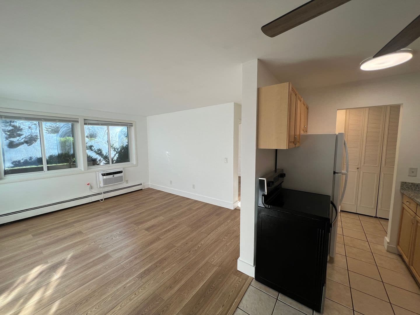Minneapolis Condo: 2212 Aldrich Ave. #104