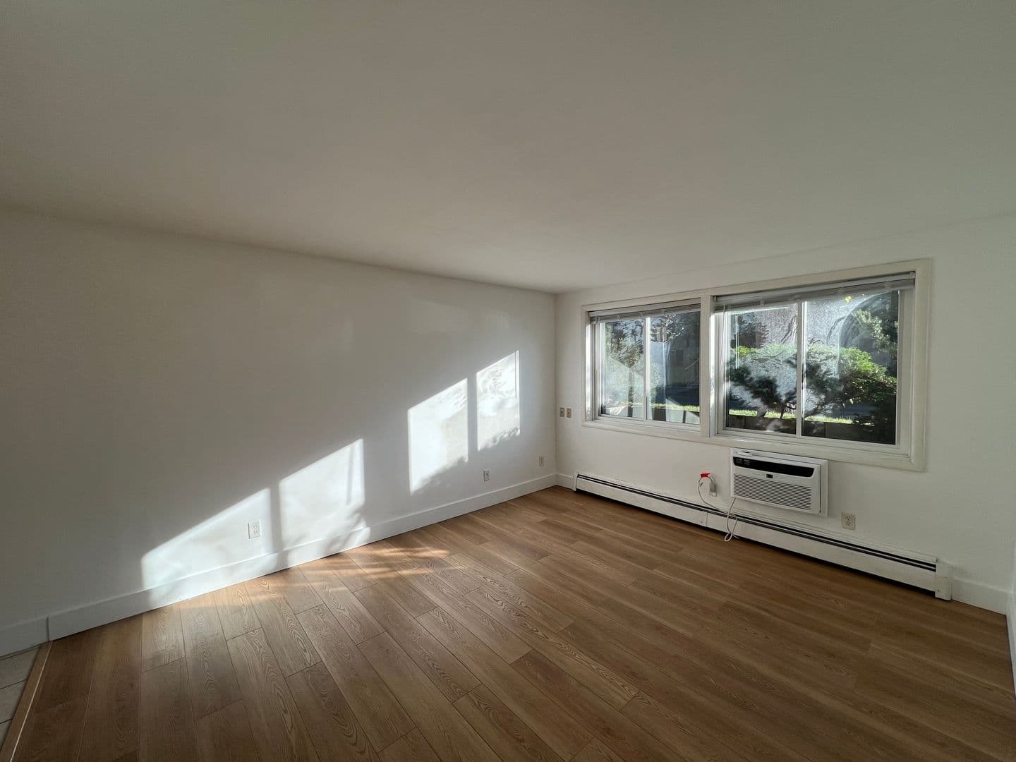 Minneapolis Condo: 2212 Aldrich Ave. #104