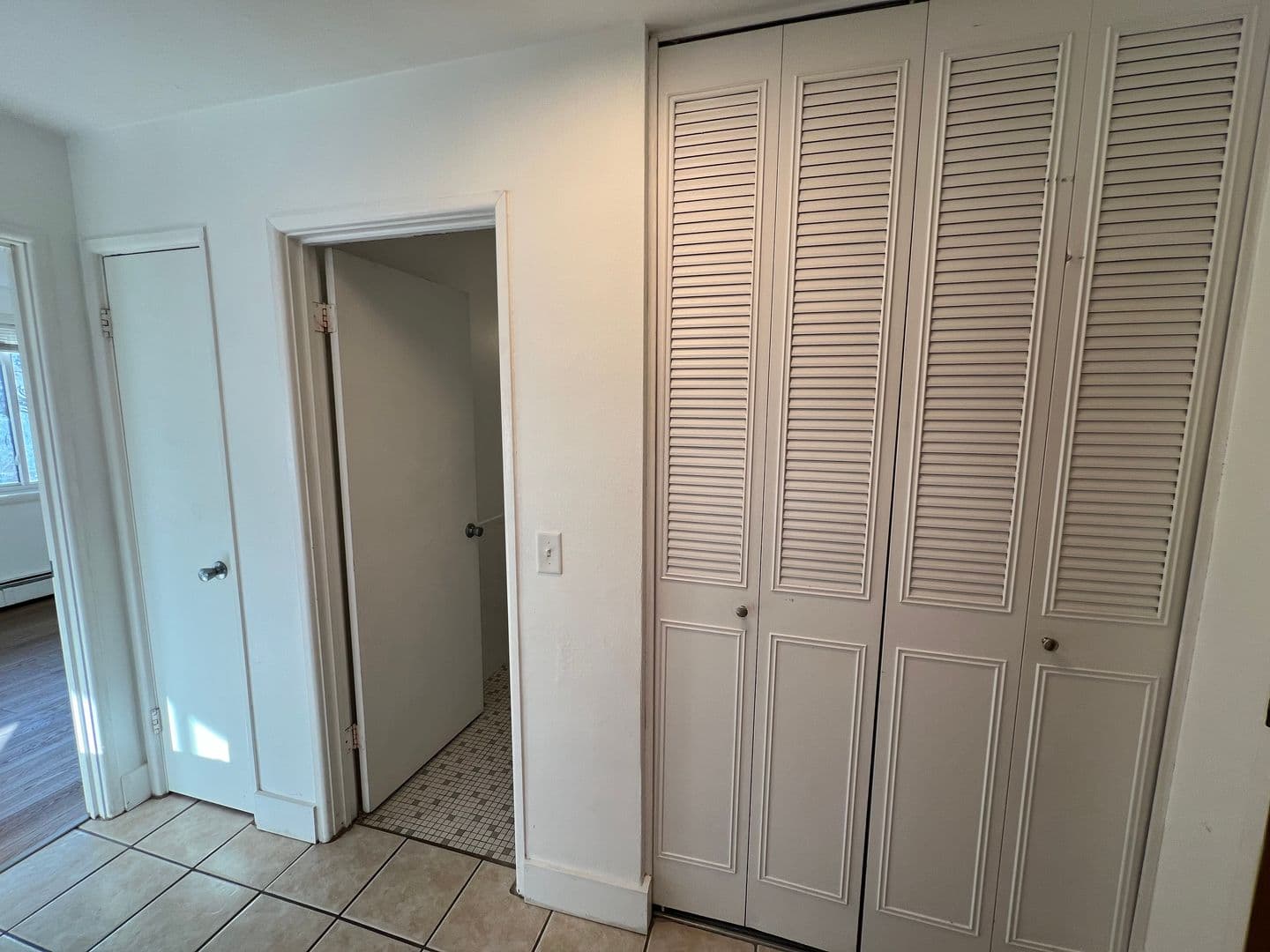 Minneapolis Condo: 2212 Aldrich Ave. #104