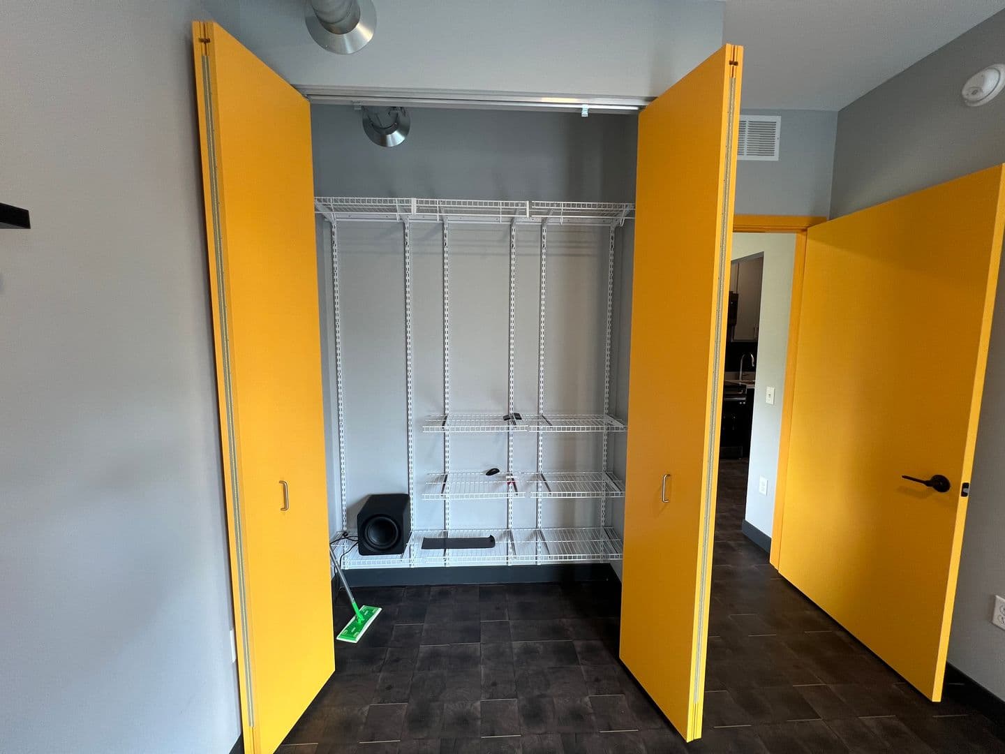 Minneapolis Apartment: 4405 Humboldt Avenue North