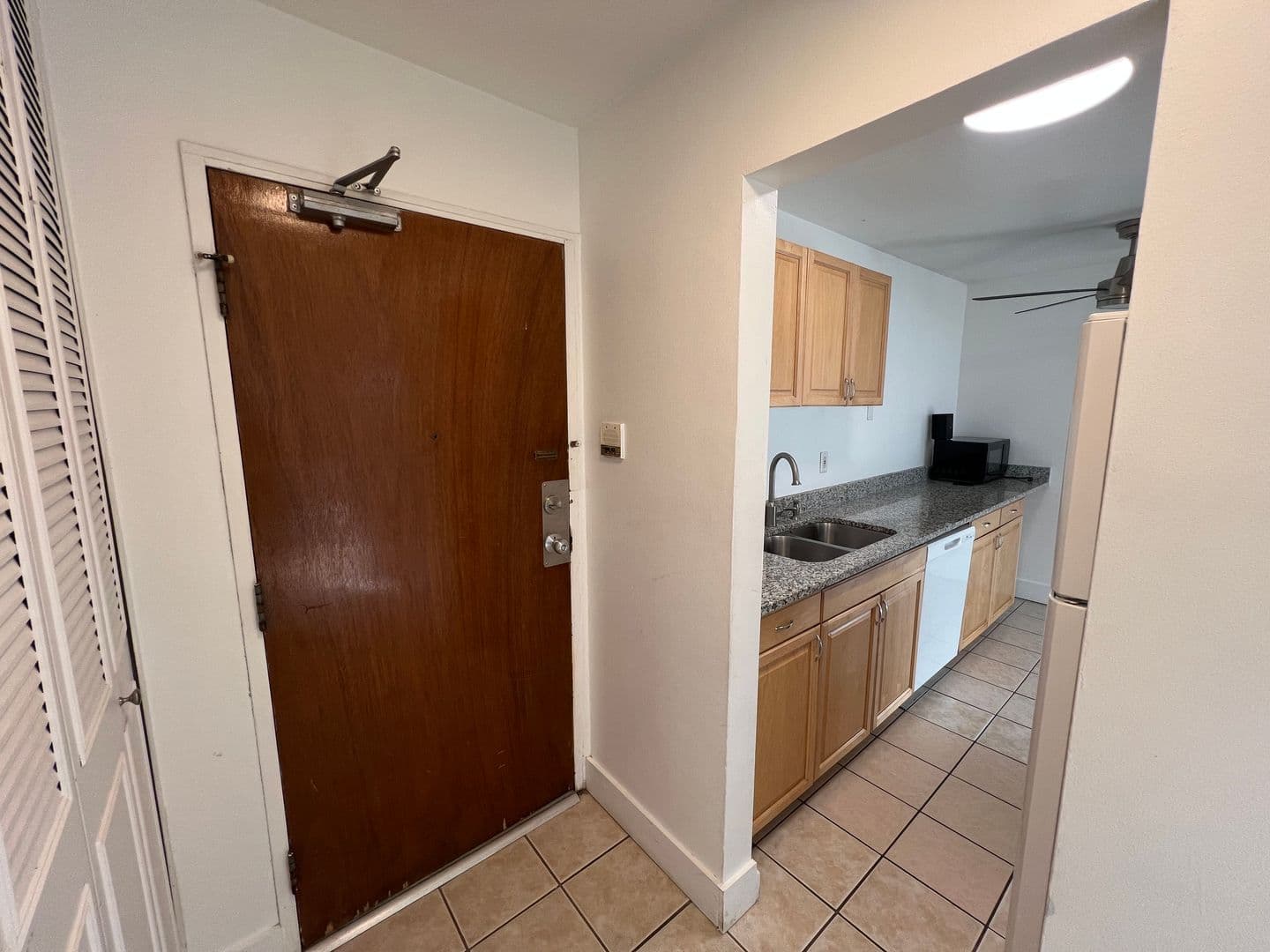 Minneapolis Condo: 2212 Aldrich Ave. #104