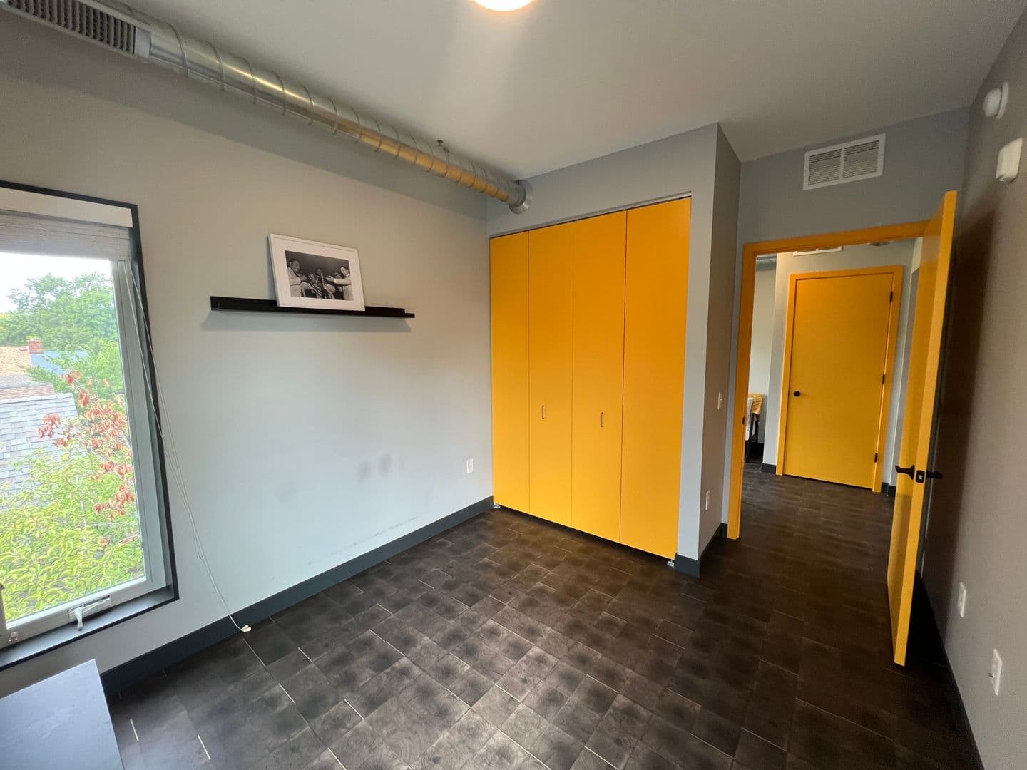 Minneapolis Apartment: 4405 Humboldt Avenue North