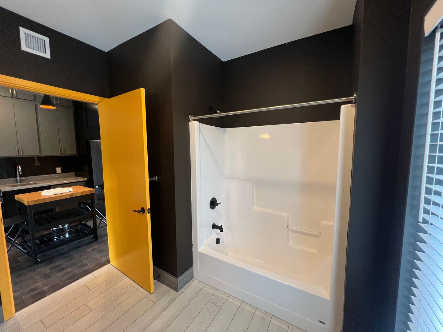 Minneapolis Apartment: 4405 Humboldt Avenue North