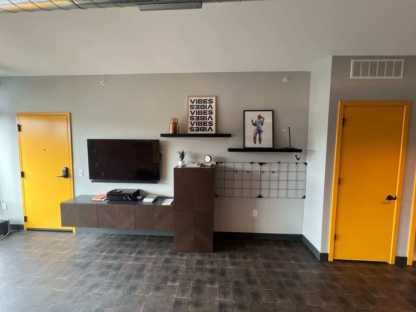 Minneapolis Apartment: 4405 Humboldt Avenue North
