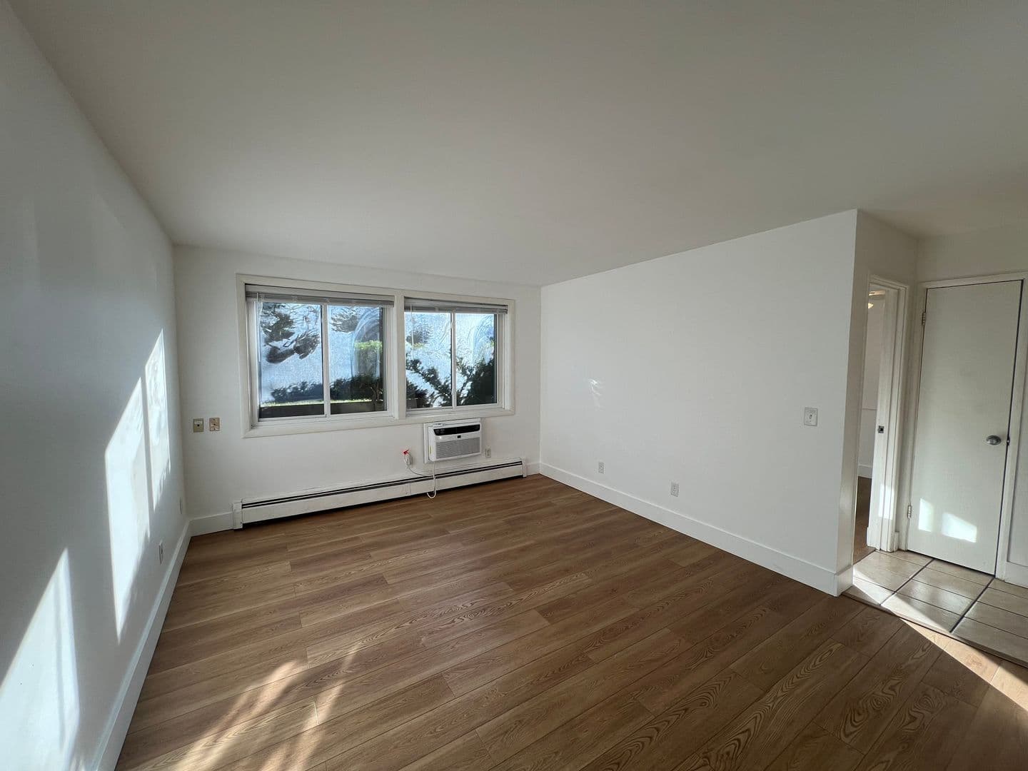 Minneapolis Condo: 2212 Aldrich Ave. #104