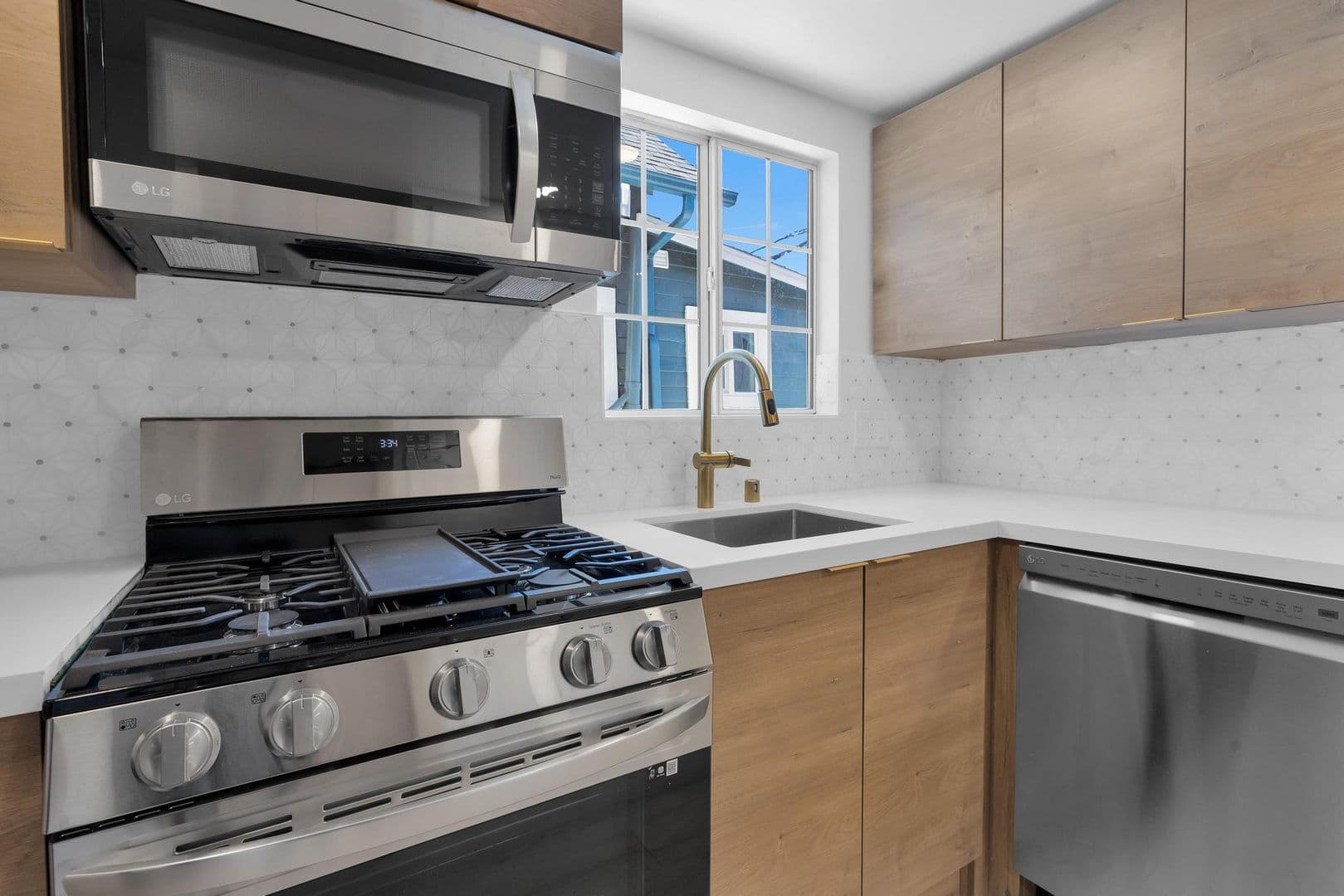San Diego Apartment: 4554-58 North Avenue