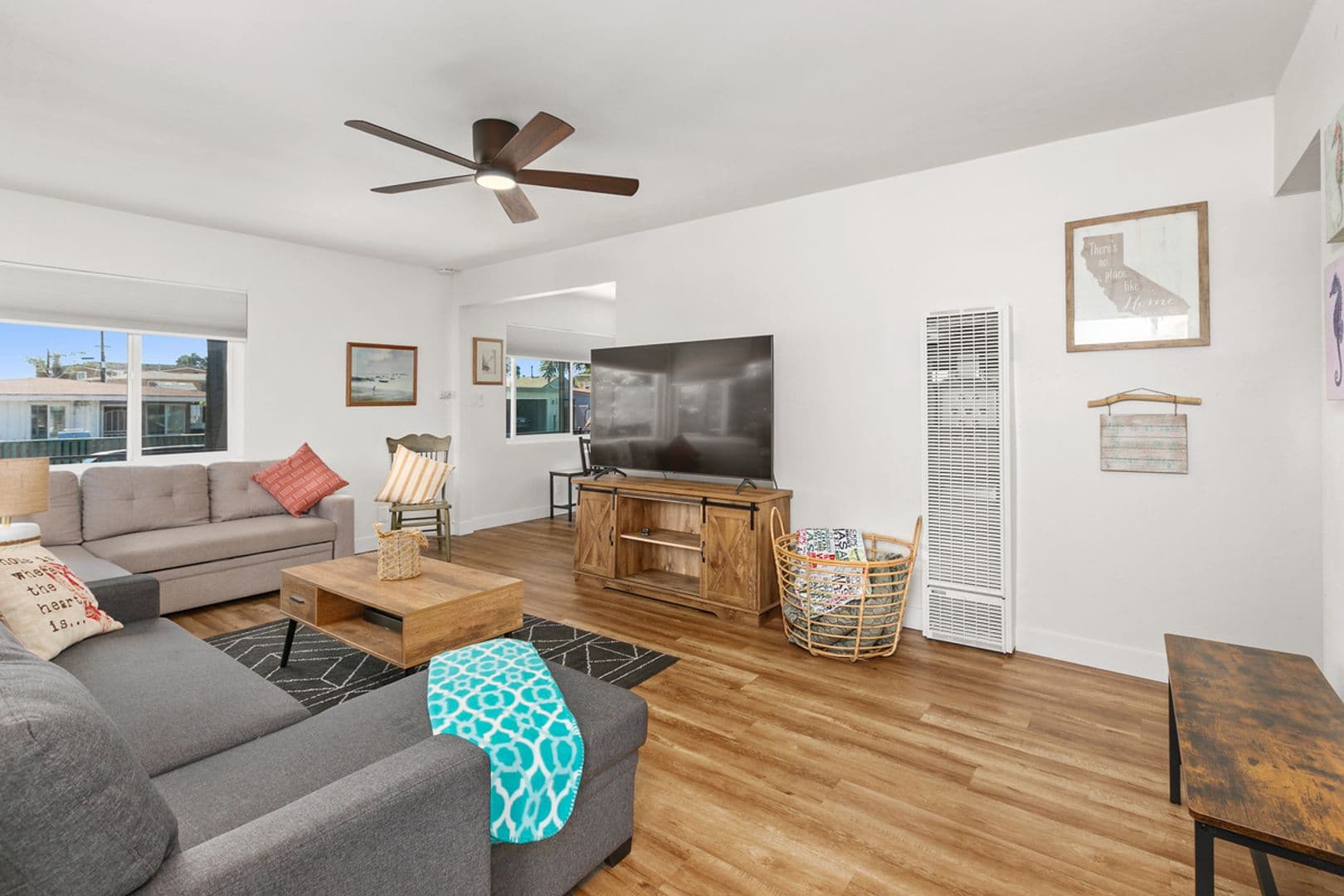 San Diego Apartment: 5066-68 Brighton Avenue
