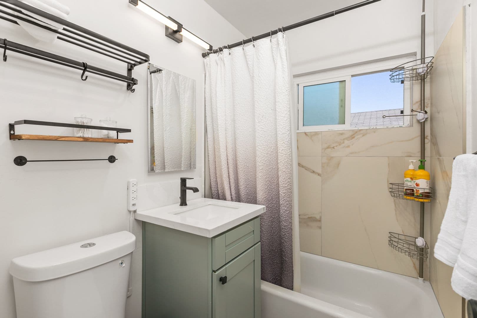 San Diego Apartment: 5066-68 Brighton Avenue