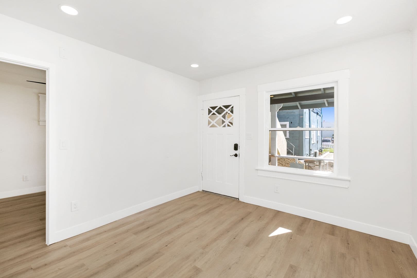 San Diego Apartment: 4554-58 North Avenue