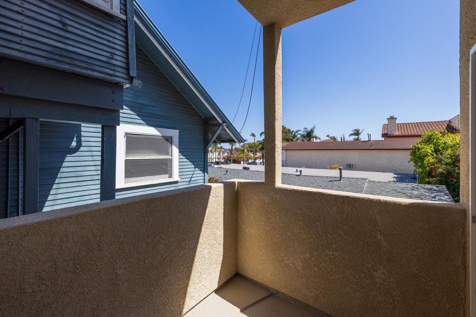 San Diego Apartment: 4554-58 North Avenue