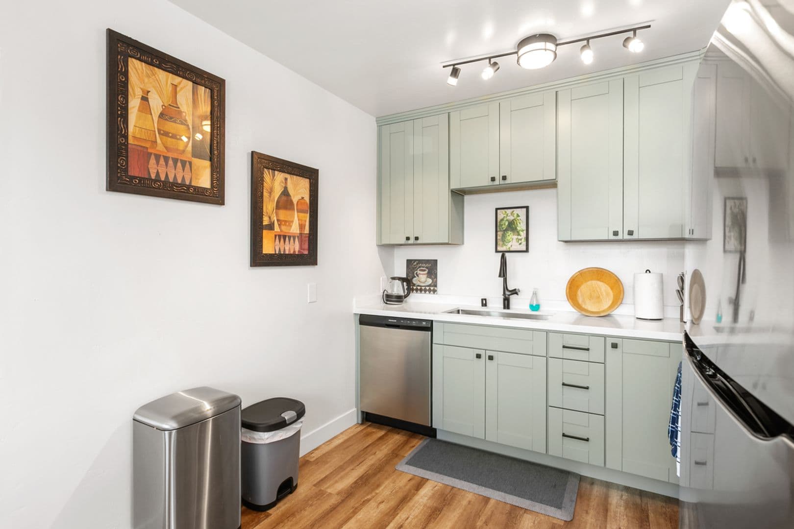 San Diego Apartment: 5066-68 Brighton Avenue