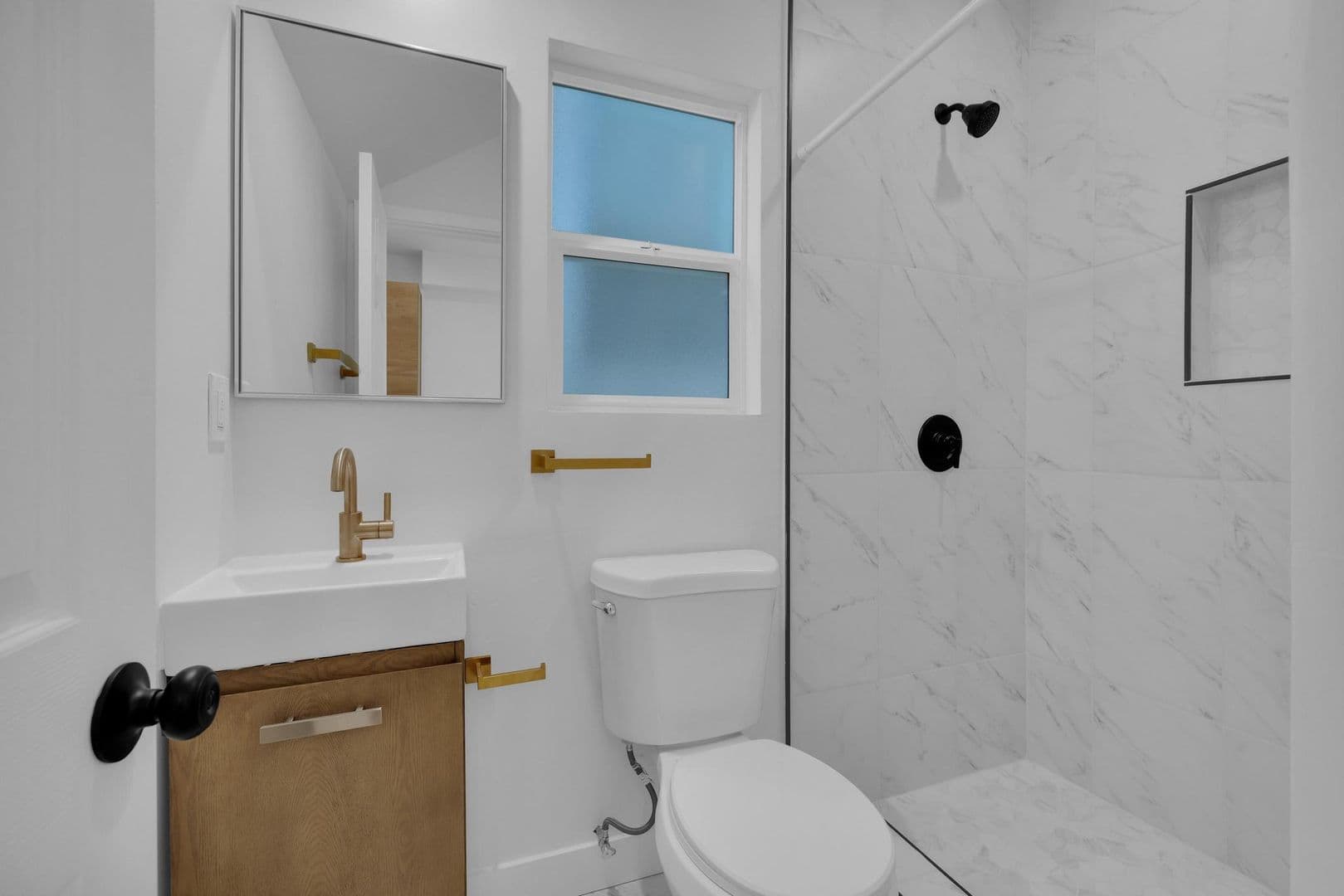 San Diego Apartment: 4554-58 North Avenue