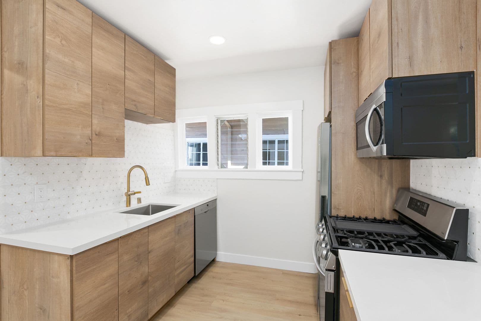 San Diego Apartment: 4554-58 North Avenue