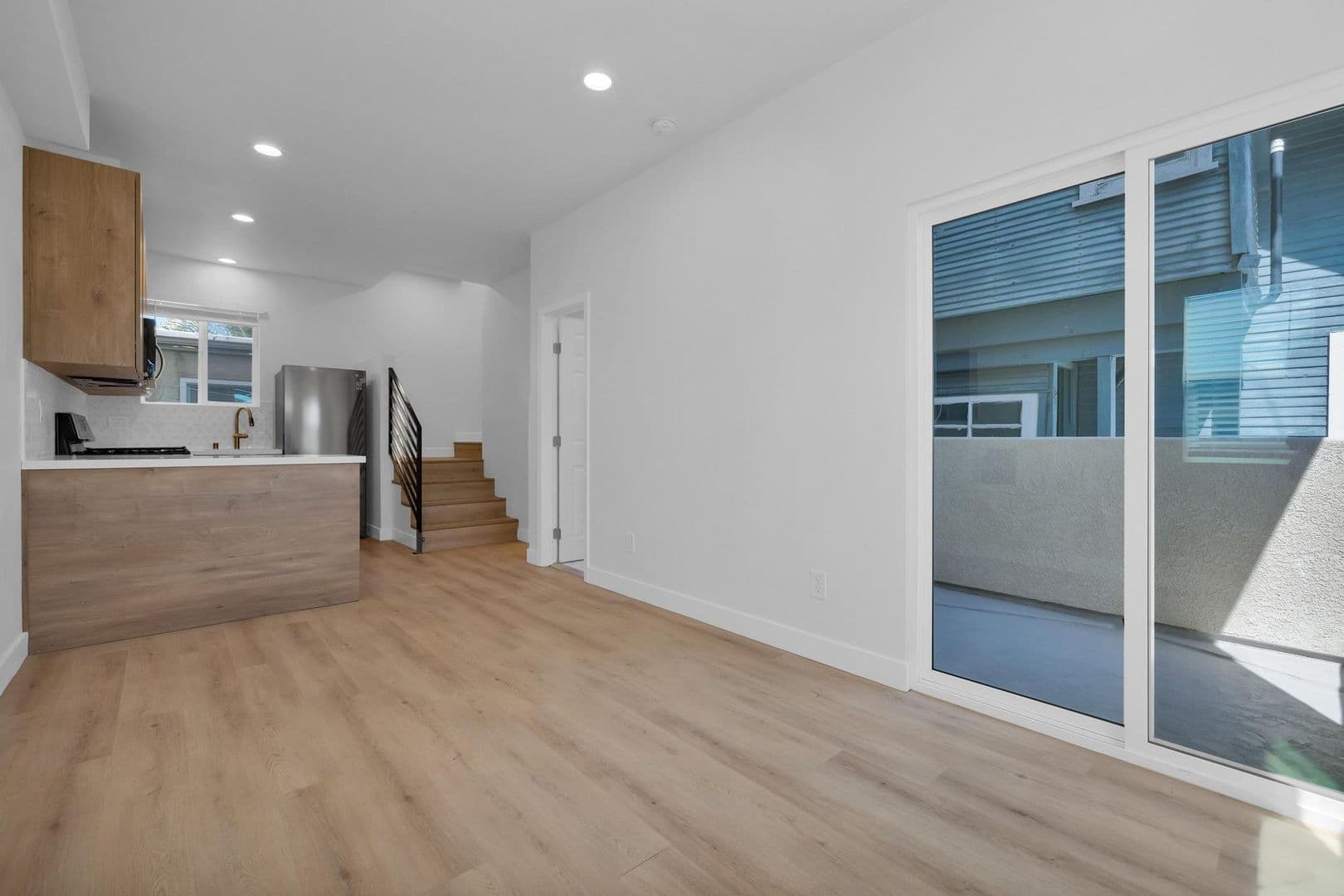 San Diego Apartment: 4554-58 North Avenue
