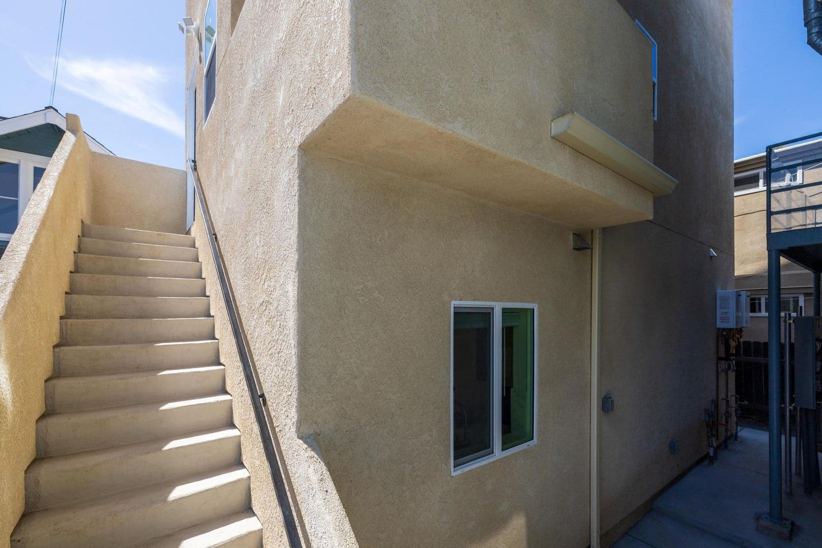 San Diego Apartment: 4554-58 North Avenue