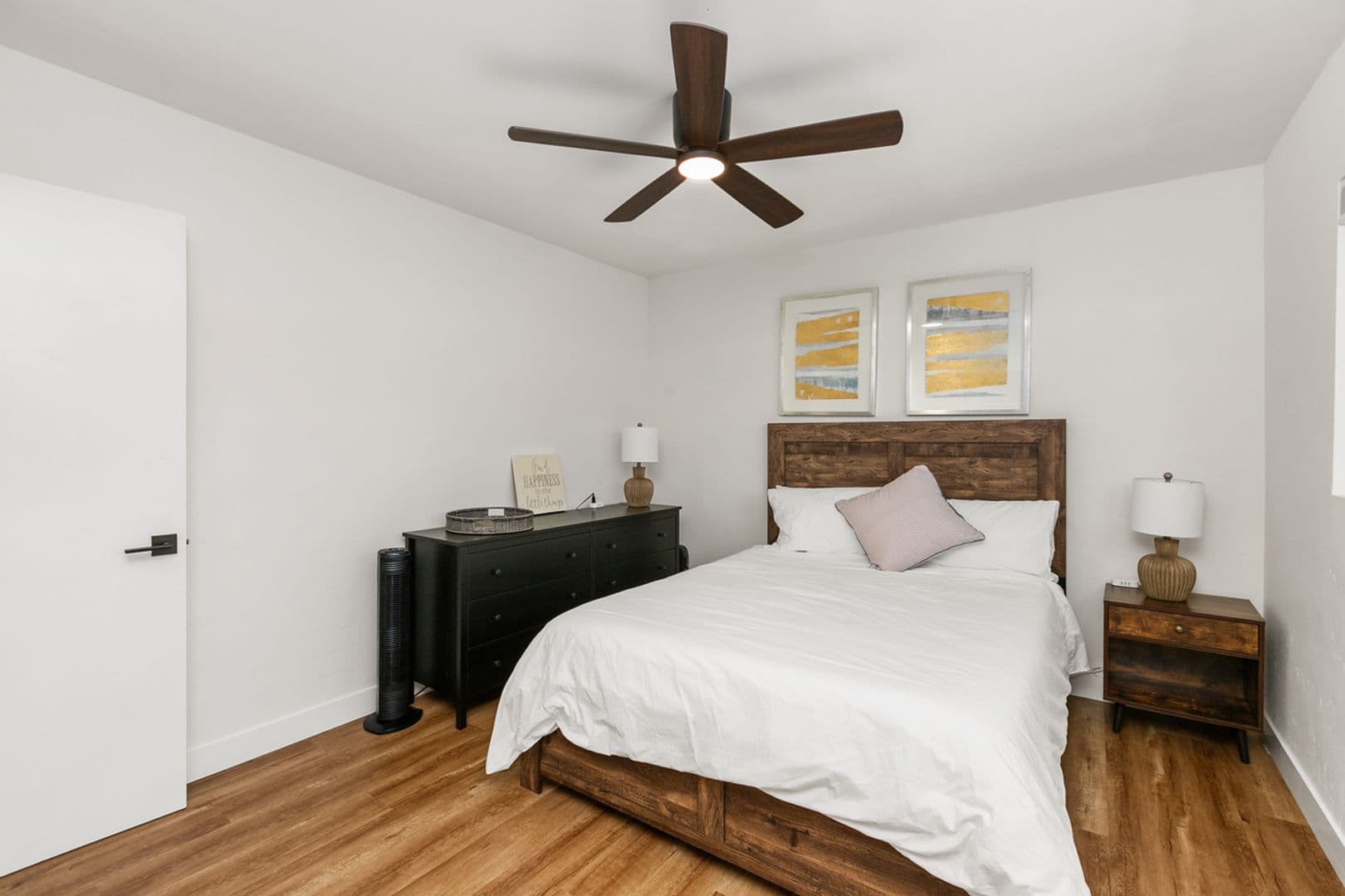 San Diego Apartment: 5066-68 Brighton Avenue