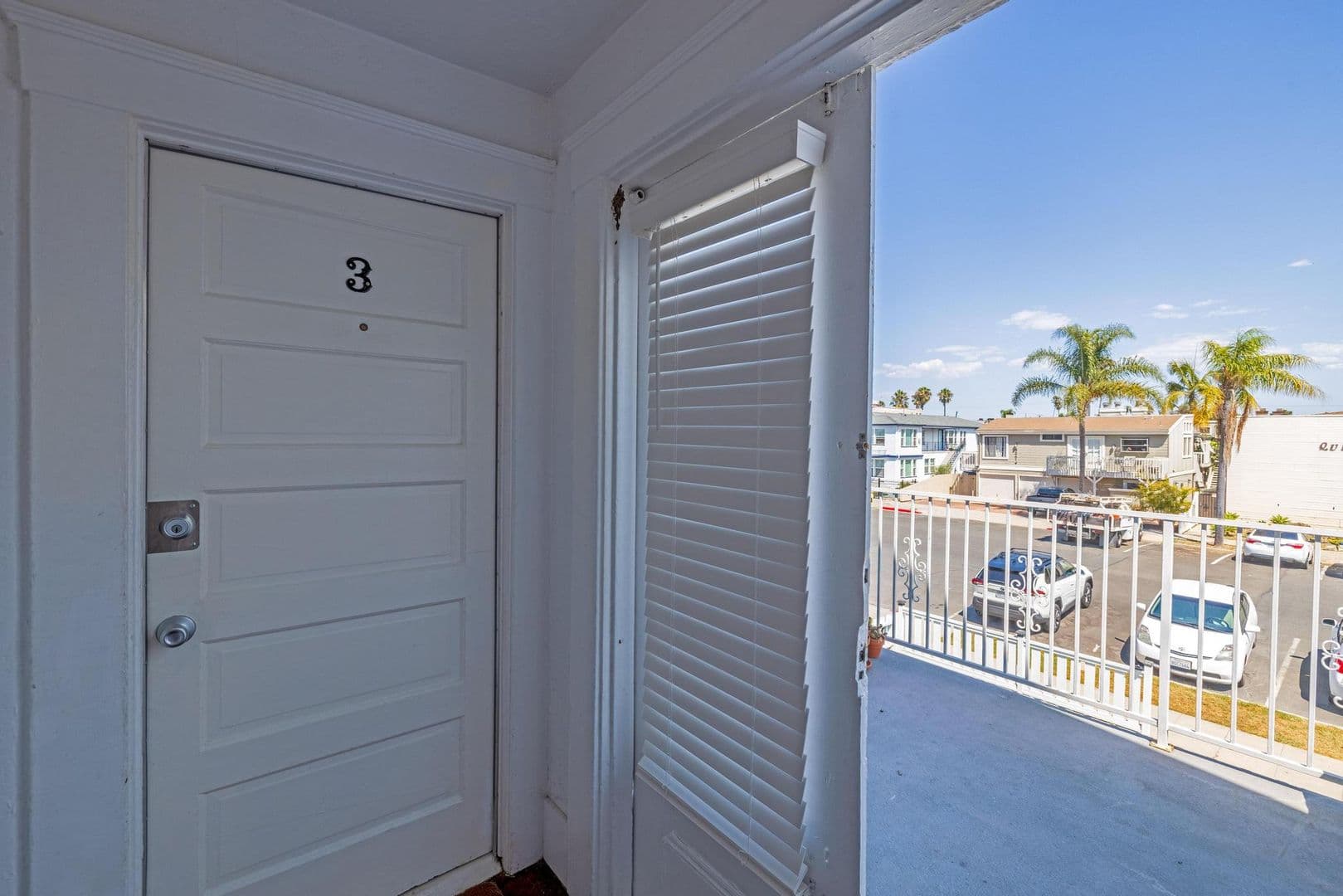 San Diego Apartment: 4554-58 North Avenue