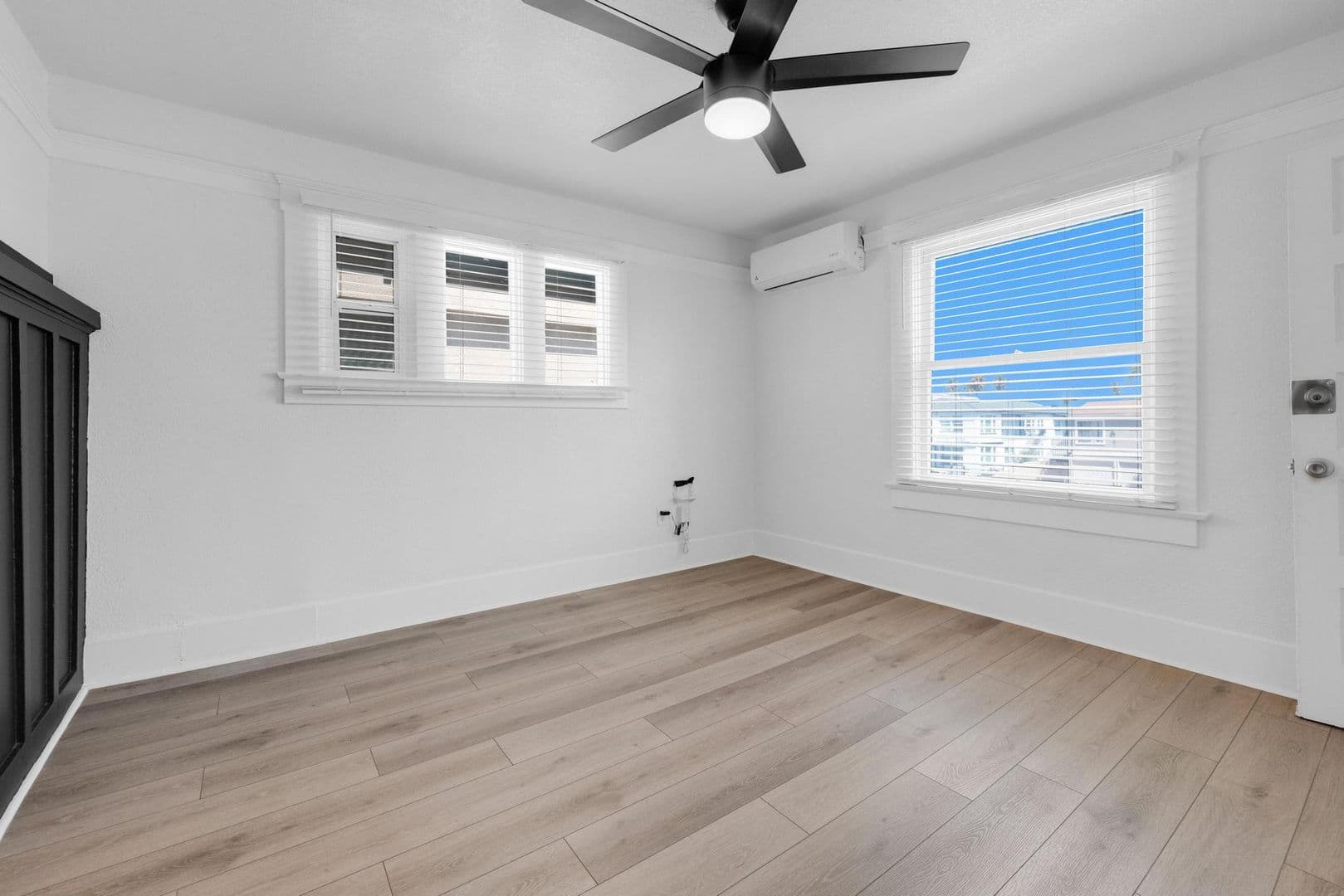 San Diego Apartment: 4554-58 North Avenue