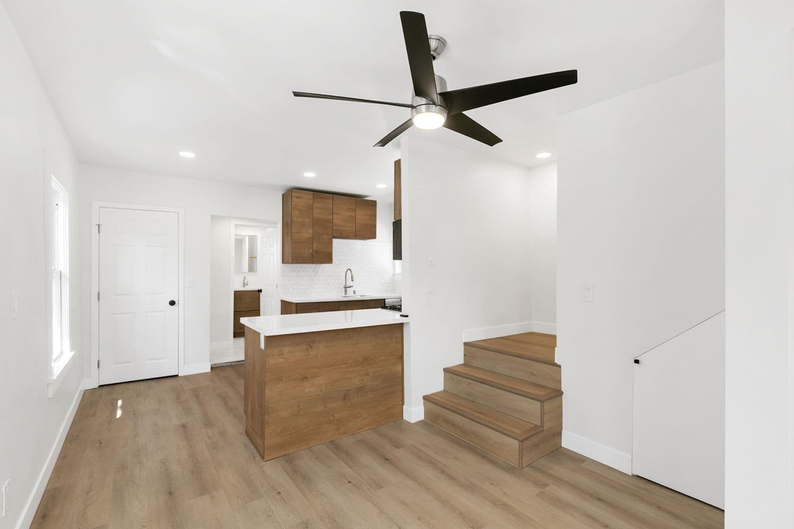 San Diego Apartment: 4554-58 North Avenue