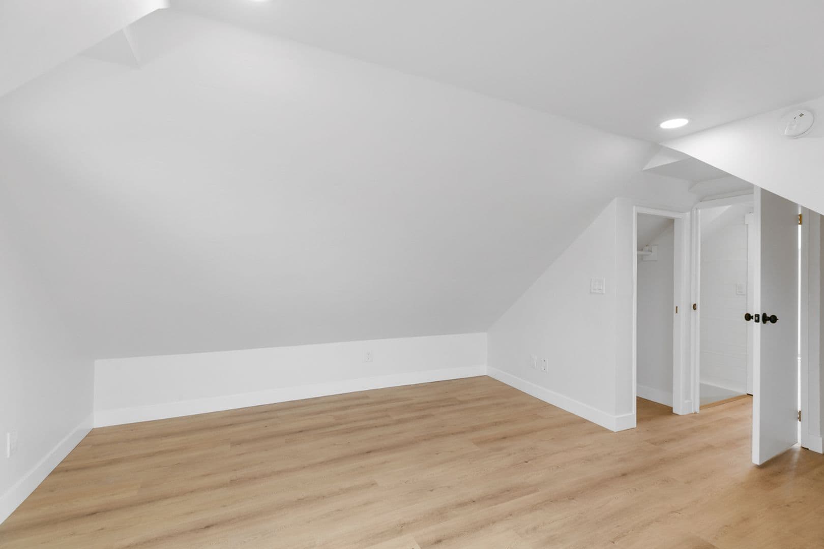 San Diego Apartment: 4554-58 North Avenue