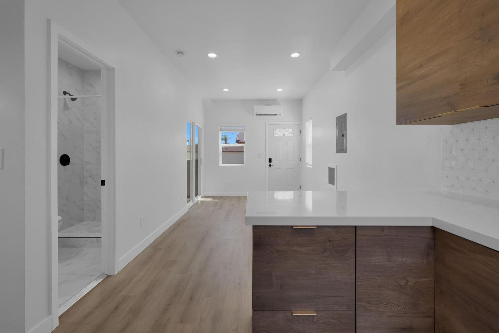 San Diego Apartment: 4554-58 North Avenue