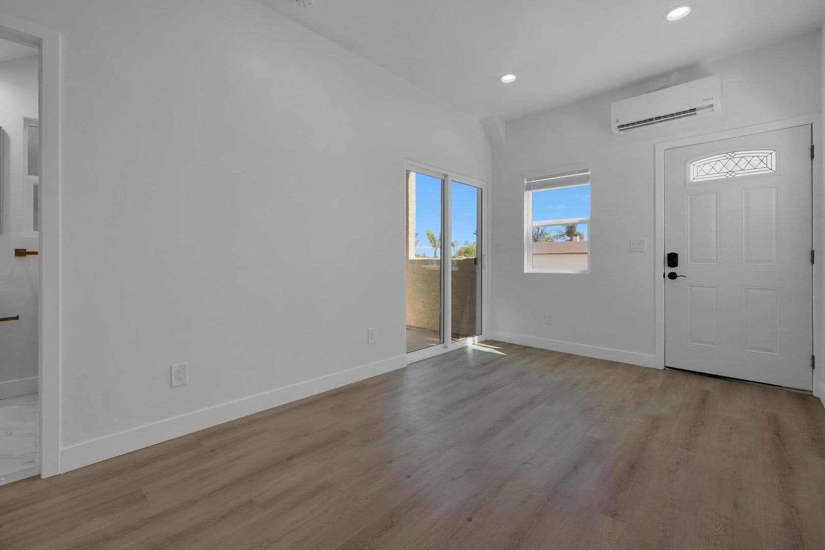San Diego Apartment: 4554-58 North Avenue
