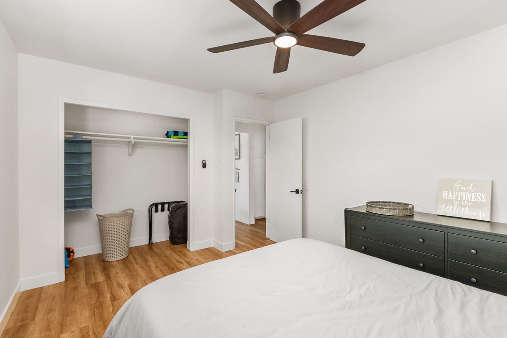 San Diego Apartment: 5066-68 Brighton Avenue