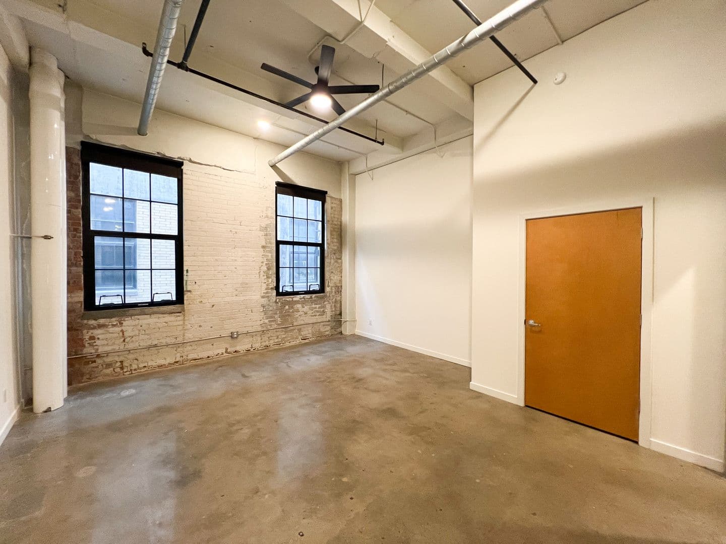 Cincinnati Apartment: 1632 Central Parkway