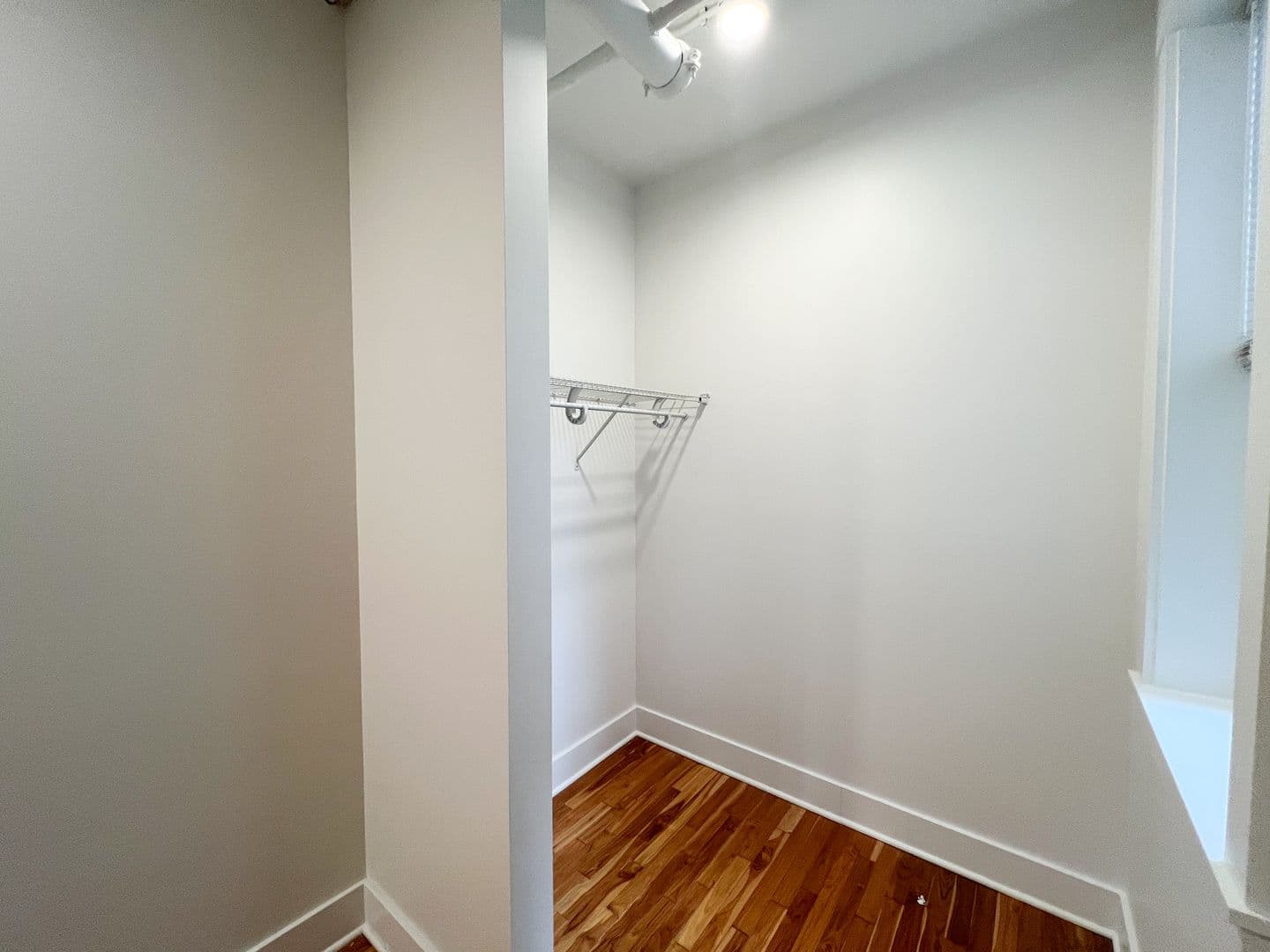 Cincinnati Apartment: 1120-1122 Broadway