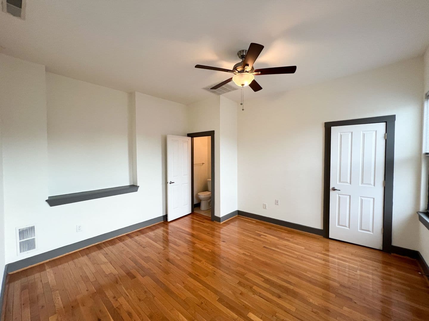 Cincinnati Apartment: 1414-16 Walnut St