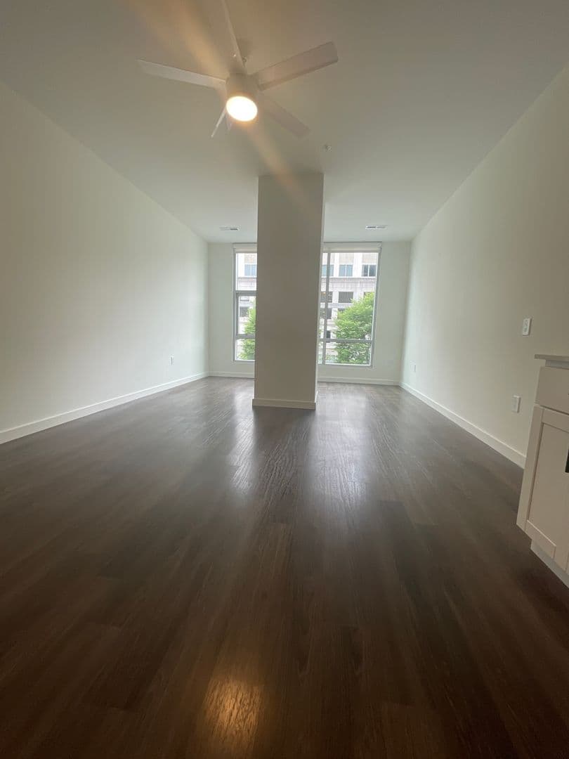 Covington Apartment: 103 E 3rd Street