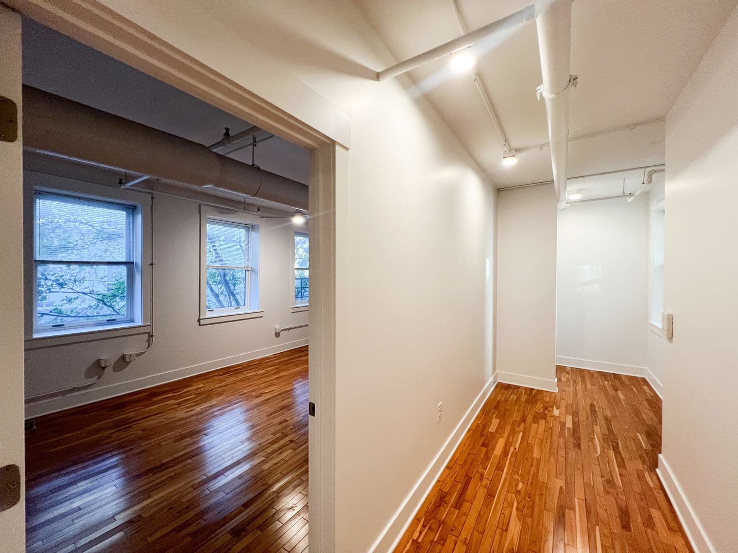 Cincinnati Apartment: 1120-1122 Broadway