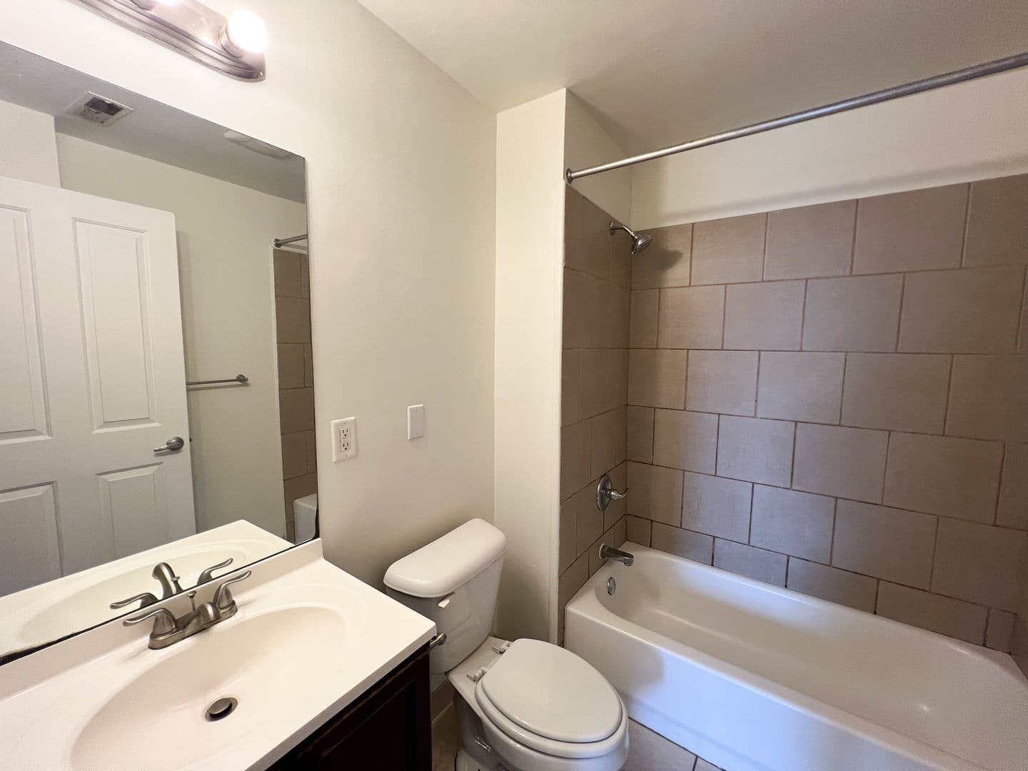 Cincinnati Apartment: 24-28 E 15th