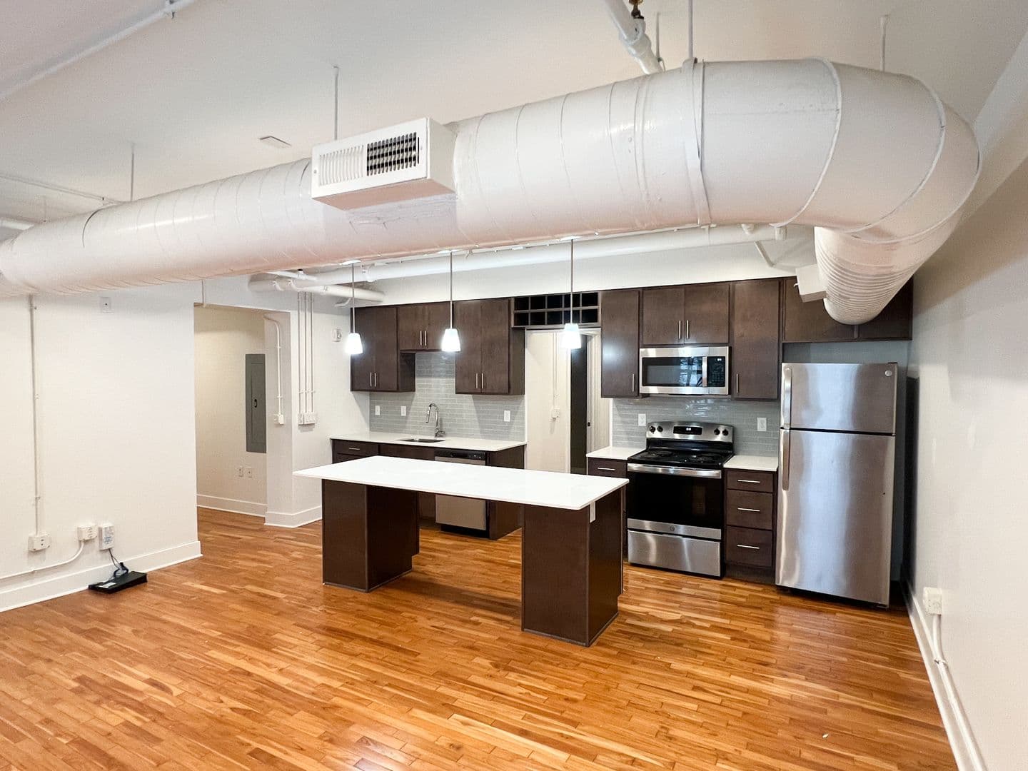 Cincinnati Apartment: 1120-1122 Broadway
