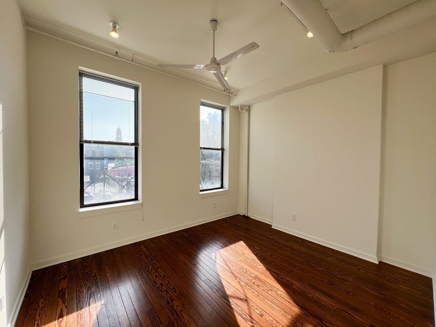 Cincinnati Apartment: 1208 Main St
