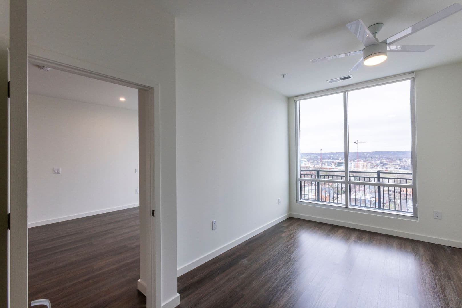 Covington Apartment: 103 E 3rd Street