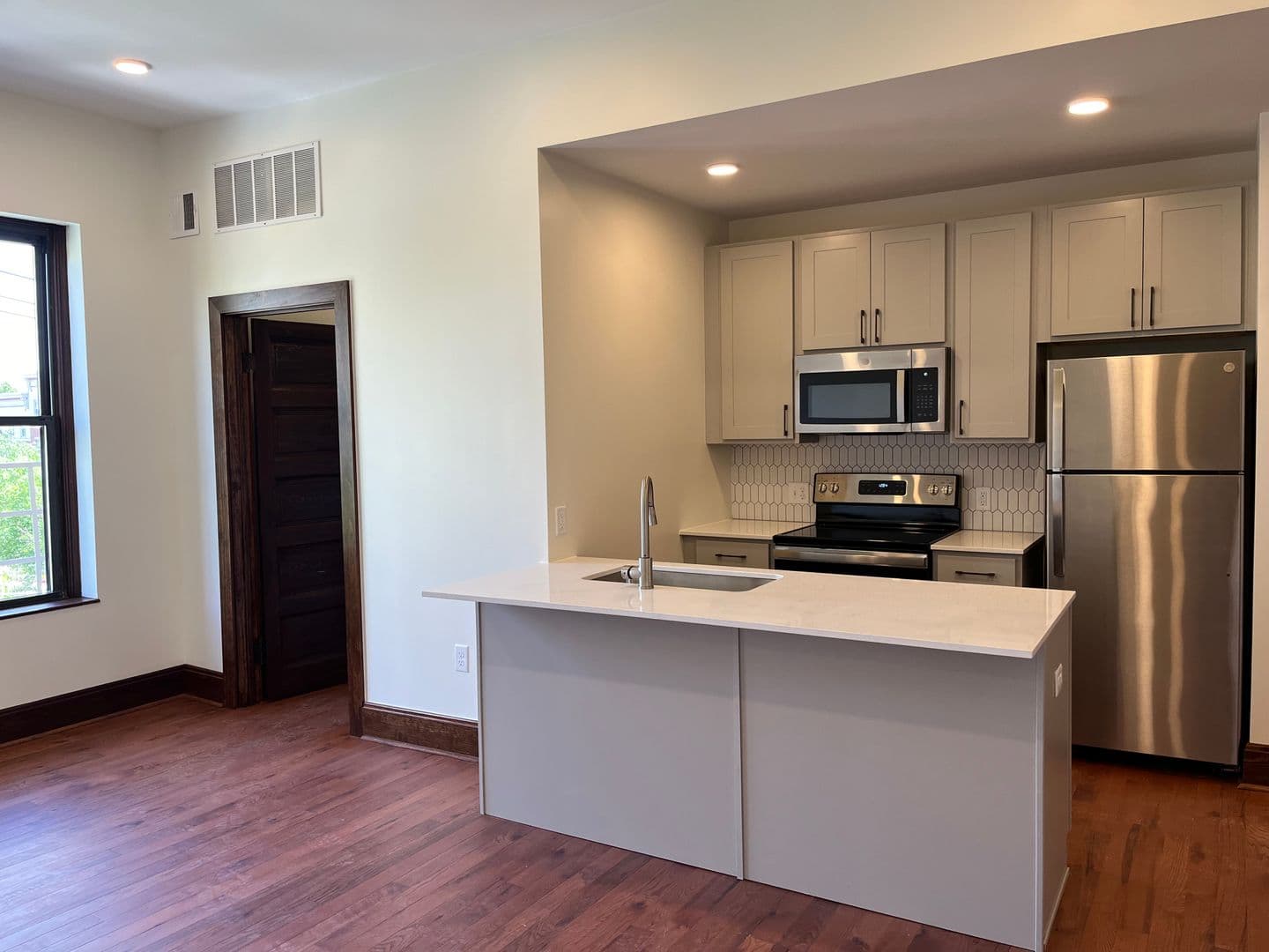 Covington Apartment: 303 Greenup