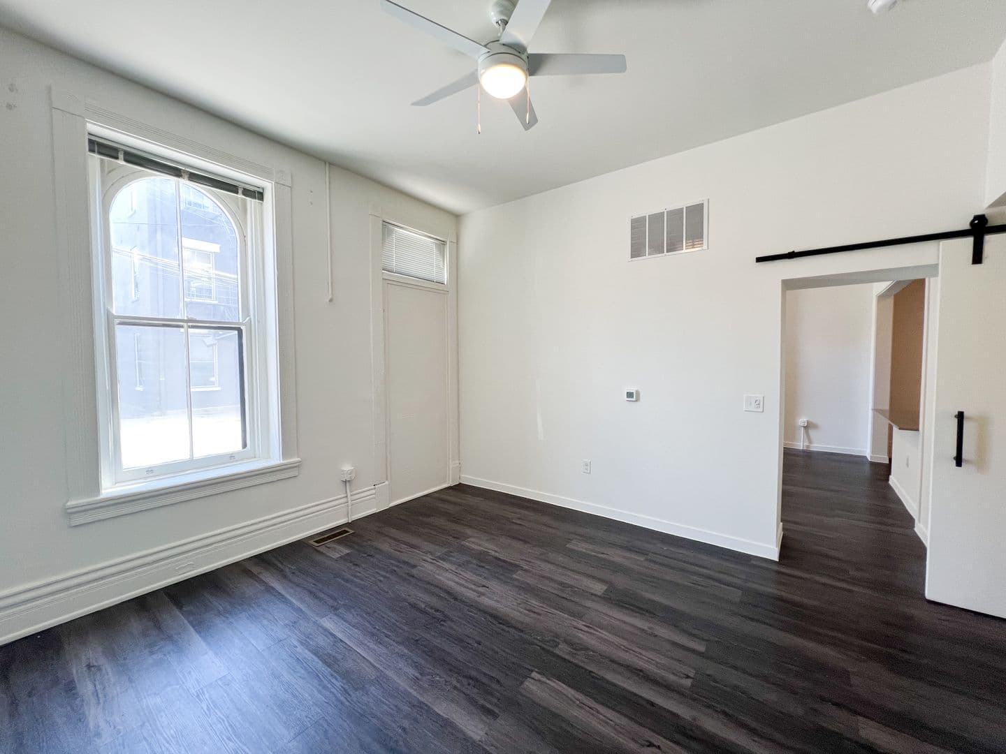 Cincinnati Apartment: 526 E 12th