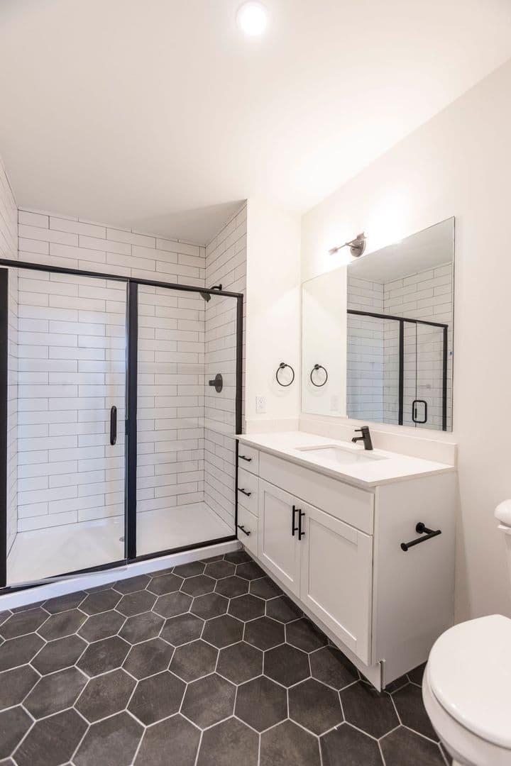 Covington Apartment: 103 E 3rd Street