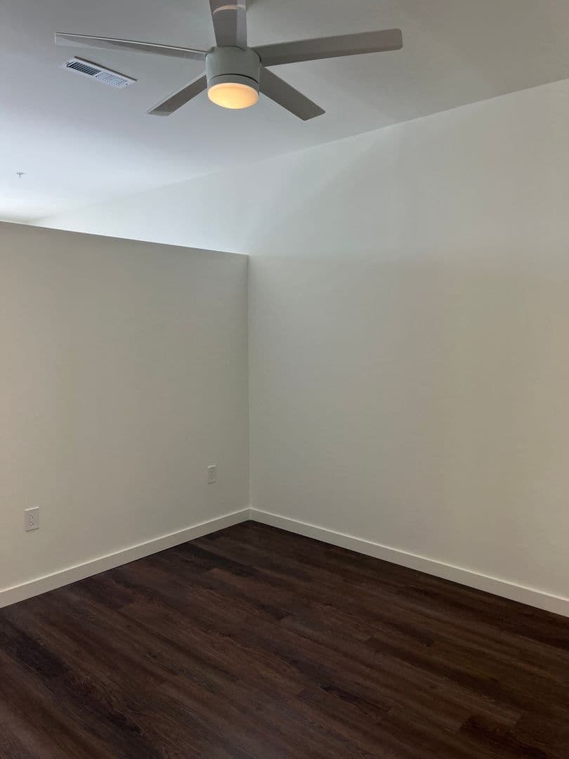 Covington Apartment: 103 E 3rd Street