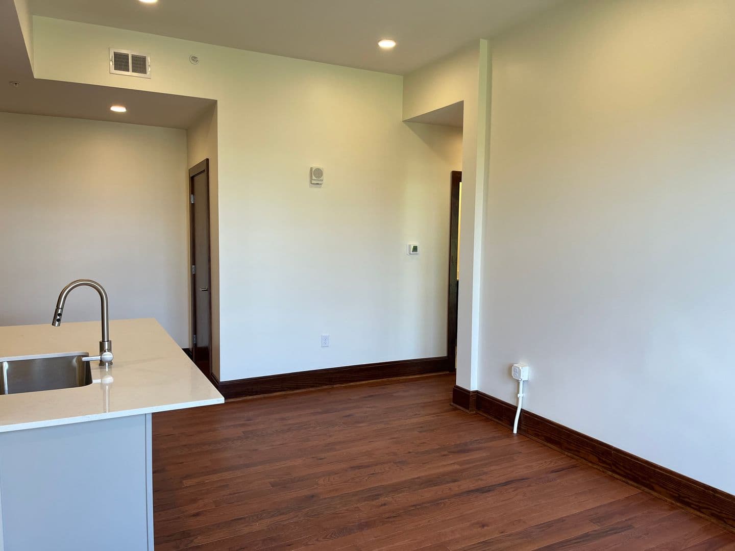 Covington Apartment: 303 Greenup