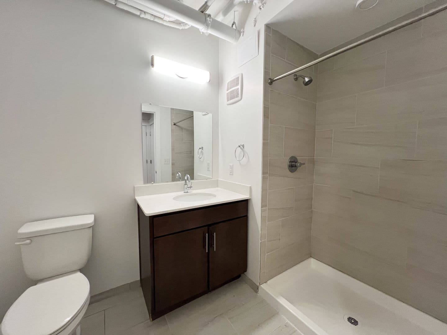 Cincinnati Apartment: 1120-1122 Broadway