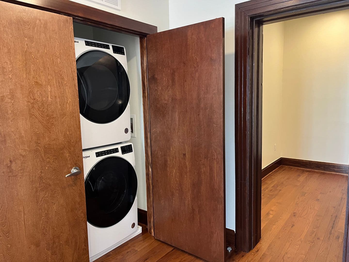 Covington Apartment: 303 Greenup