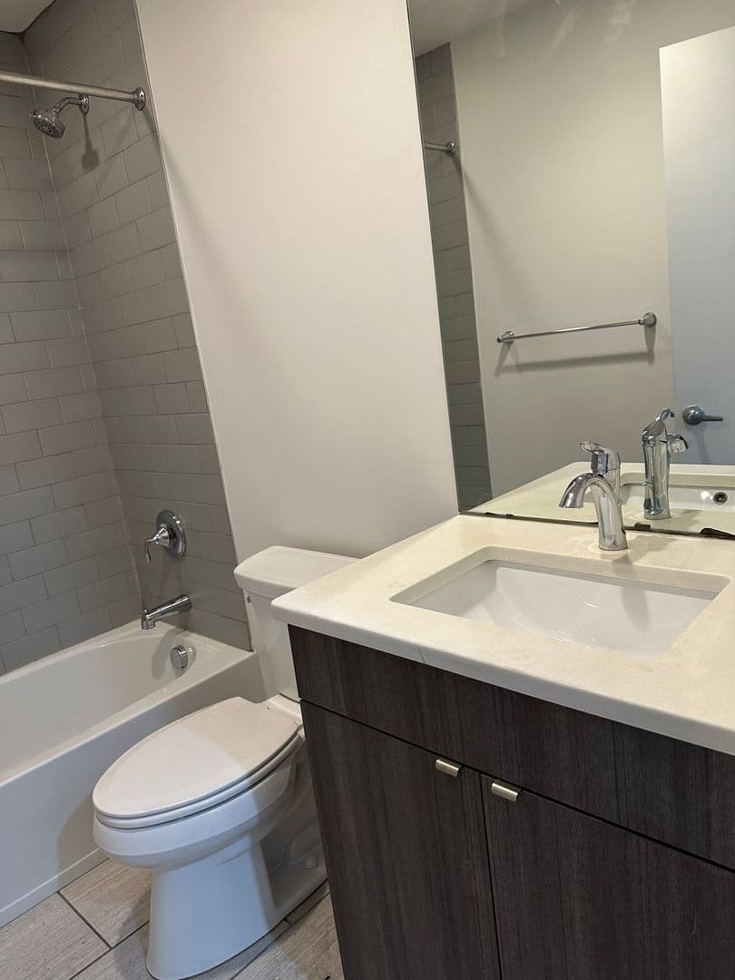 Cincinnati Apartment: 1200 Broadway