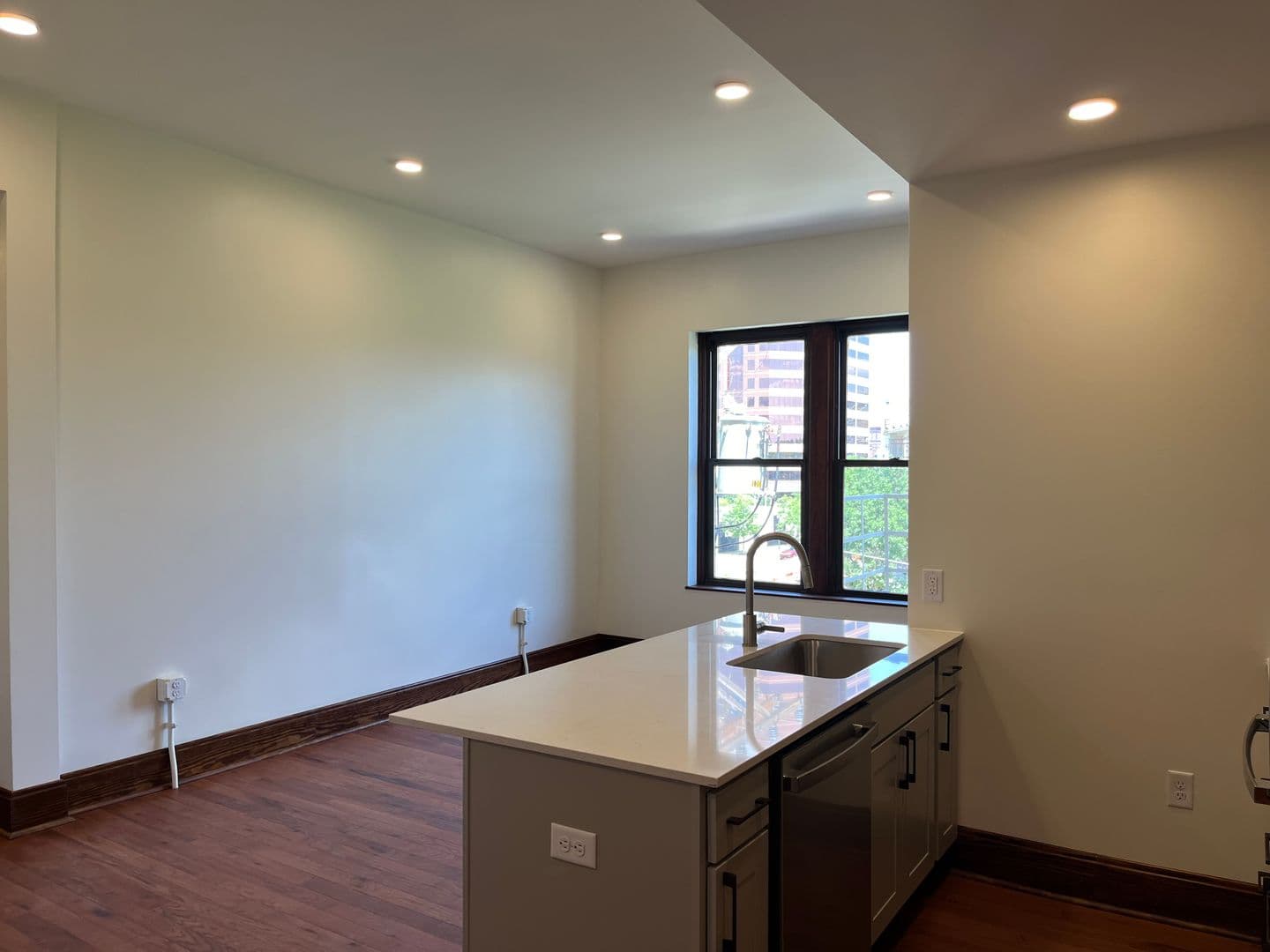 Covington Apartment: 303 Greenup